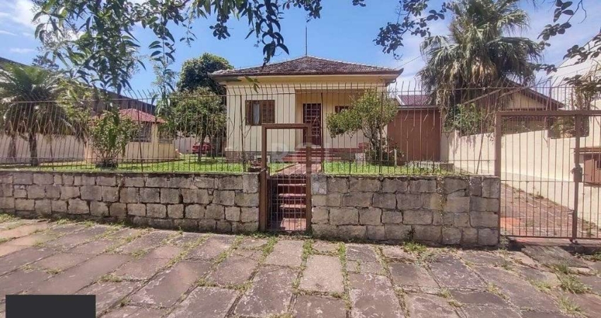 Casa para Venda - 265.1m², 3 dormitórios, 4 vagas - Guarujá