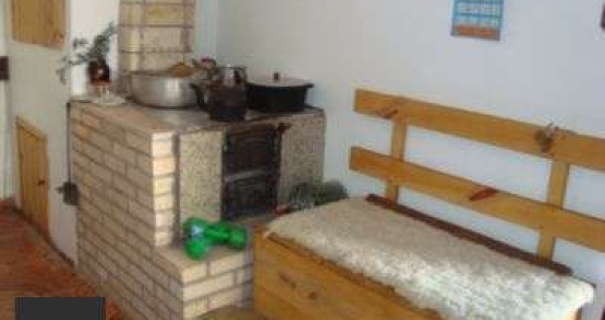 Casa para Venda - 200m², 3 dormitórios, sendo 1 suites, 14 vagas - Cavalhada