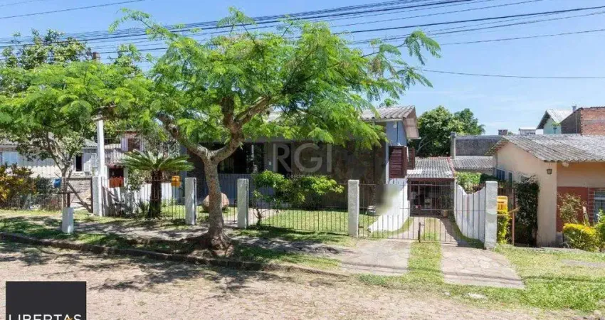 Casa para Venda - 110m², 2 dormitórios, sendo 1 suíte, 3 vagas - Espirito Santo