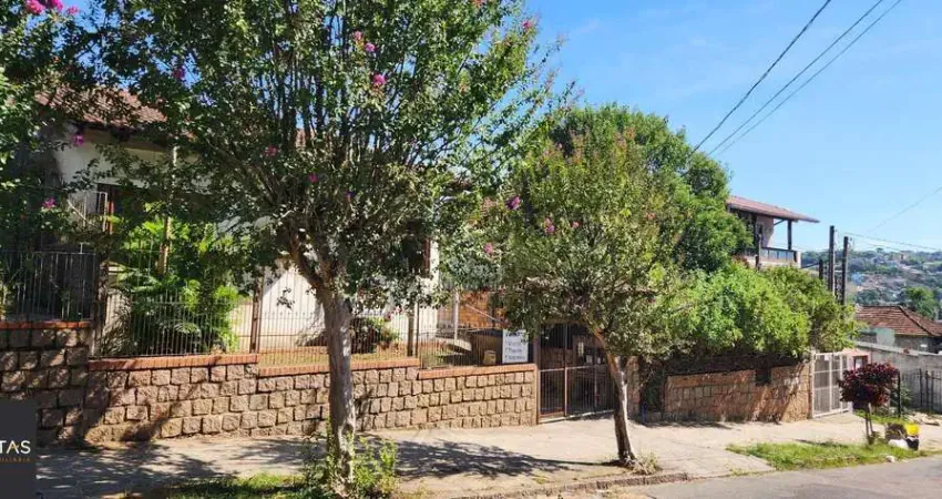 Casa com 3 quartos à venda na Rua Atílio Supertti, 287, Vila Nova, Porto Alegre