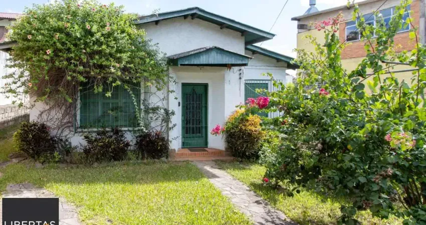 Casa com 3 quartos à venda na Rua Professor Clemente Pinto, 51, Medianeira, Porto Alegre