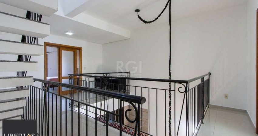 Casa para Venda - 204m², 3 dormitórios, sendo 3 suites, 2 vagas - Espirito Santo