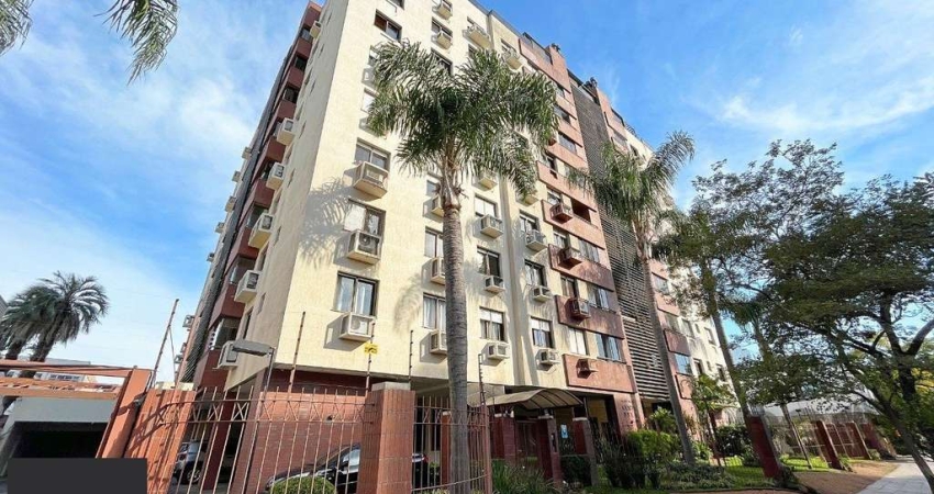 Apartamento de três dormitórios, suíte e 1 vaga de garagem no bairro Menino Deus