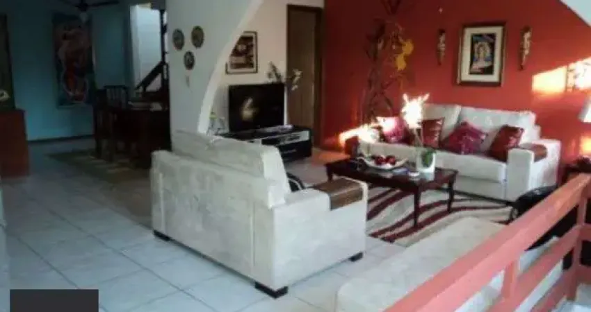 Casa para Venda - 450m², 3 dormitórios, 1 vaga - Floresta