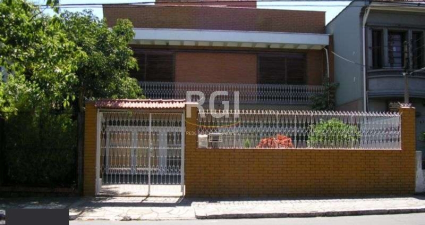 Casa para Venda - 524.96m², 5 dormitórios, sendo 1 suites, 6 vagas - Medianeira