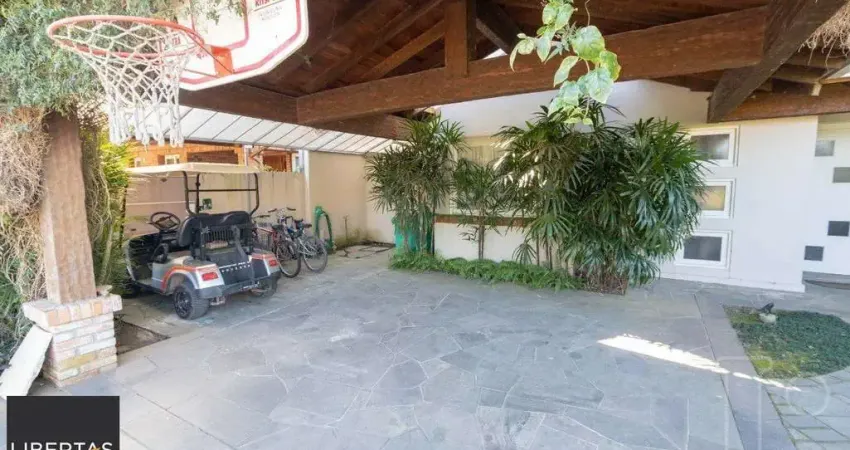 Casa Condominio para Venda - 240.87m², 3 dormitórios, sendo 3 suites, 4 vagas -