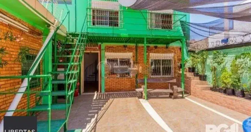 Casa com 3 quartos à venda na Avenida Assis Brasil, 1019., Passo da Areia, Porto Alegre