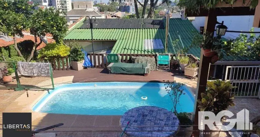 Casa 3 dormitórios à venda Chácara das Pedras Porto Alegre/RS