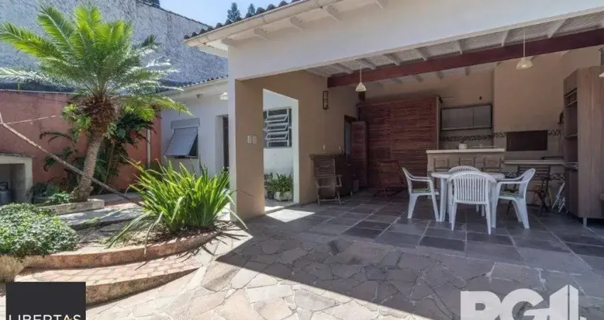 Casa 3 dormitórios à venda Vila Ipiranga Porto Alegre/RS