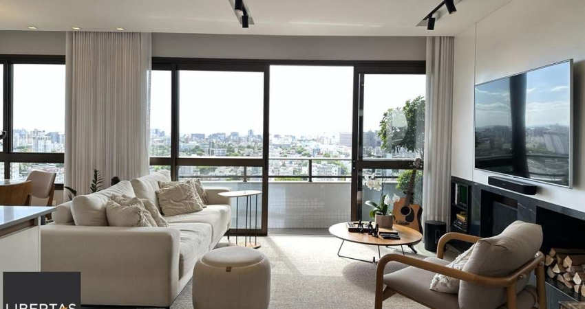 Apartamento no bairro Petrópolis de 2 dormitórios e 2 vagas