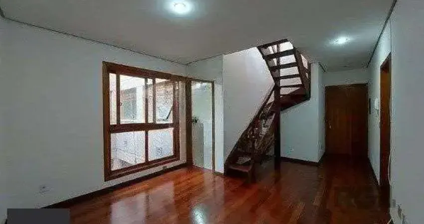Cobertura de 2 Dormitórios com Terraço e Churrasqueira - 115m² - Petrópolis