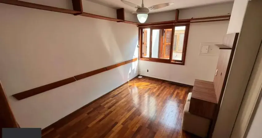 Apartamento de dois quartos e uma vaga de garagem no bairro petrópolis em poa/rs