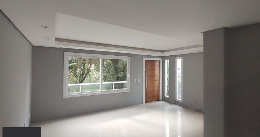 Casa 3 dorm. 1 Suíte + 3 vagas 223m² Cavalhada - Porto Alegre