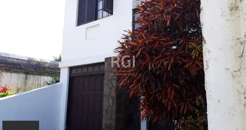 Casa para Venda - 200m², 3 dormitórios, sendo 1 suites, 1 vaga - Santana