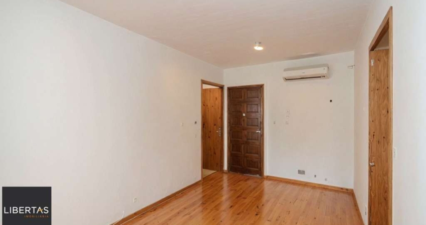Vende-se apartamento com 2 quartos(1 suíte) e 68m² - Petrópolis