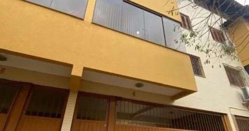 Casa em Condomínio bairro Tristeza de 3 dormitórios e 3 vagas