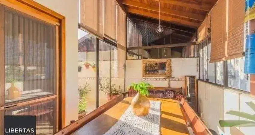 Casa em condomínio bairro tristeza de 3 dormitórios e 3 vagas