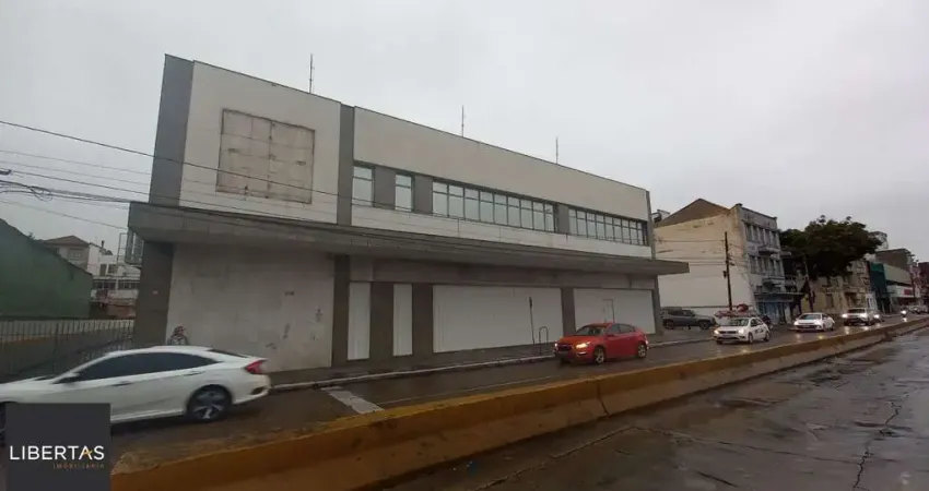 prédio comercial na Avenida Farrapos, bairro Floresta, Porto Alegre