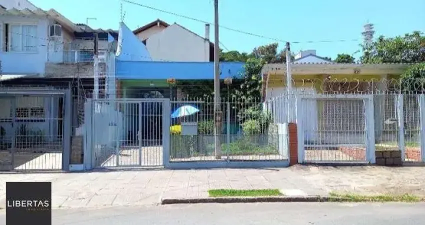 Casa residencial aconchegante com ampla área da lazer com churrasqueira.