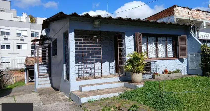 Casa com 2 quartos à venda na Rua Orfanotrófio, 50, Santa Tereza, Porto Alegre