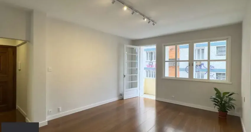 Apartamento reformado de 103m², 3 dormitórios, sendo 1 suíte no centro histórico