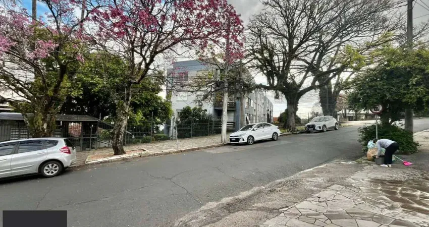 Apto de 02 dorm, banho, sala, coz, area, banho aux, dep, vaga no cristo redentor