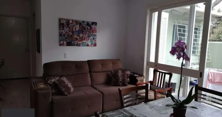 Apartamento garden, 2 dormitórios, 1 suíte, e 1 vaga de garagem coberta.