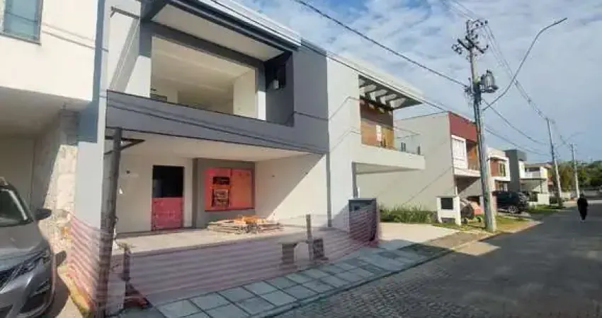 Casa em condomínio fechado pateo verde, 3 suítes sendo 1 master com sacada e 2 v