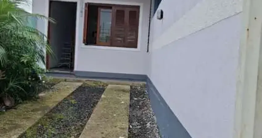 Casa com 2 quartos à venda na Avenida Elmira Pereira Silveira, 1502, Jardim Algarve, Alvorada