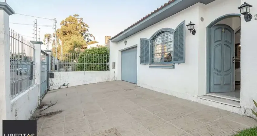 Casa com 3 quartos à venda na Rua Professor Pedro Santa Helena, 309, Jardim do Salso, Porto Alegre