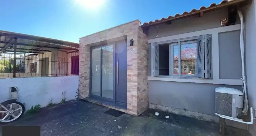 Casa com 2 quartos à venda na Rua Irmão Firmino Biazus, 119, Hípica, Porto Alegre