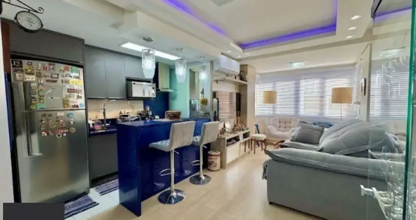 Apartamento de 2 dormitórios com 2 vagas e elevador no bairro bom fim