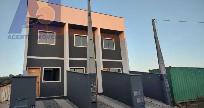 Casa à venda no bairro Nova Brasília - Joinville/SC