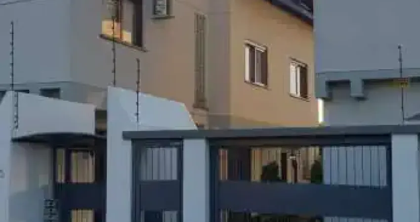 Casa com 3 quartos à venda na Rua Lajeado, --, Niterói, Canoas