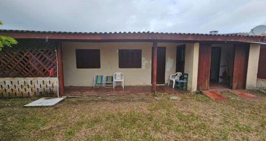 Casa com 3 quartos à venda na rua Agostinho Santos,, --, Centro, Cidreira