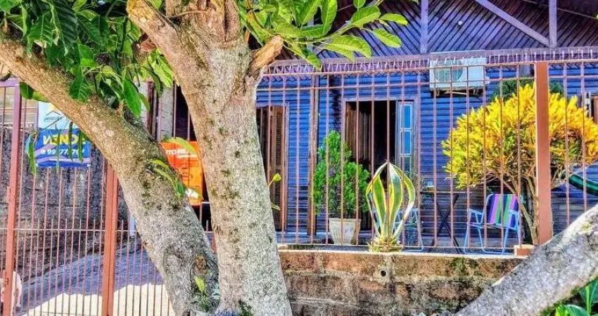 Casa de Madeira Com 3 Dormitórios Rua Frei Galvão Bairro Auxiliadora Gravataí RS