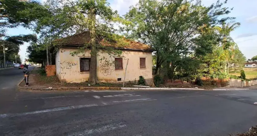Terreno á veda de esquina com 384,00 m² , no bairro Nossa Senhora das Graças