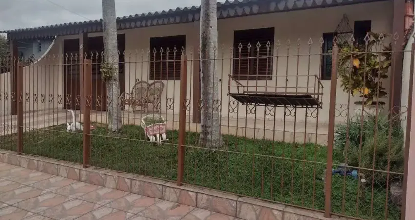 Casa com 150 m² area construida 4 dormitorios rua 29a guajuviras canoas rs.