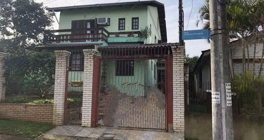 Sobrado na Rua americo Vespucio Bairro Nossa Senhora das Graças