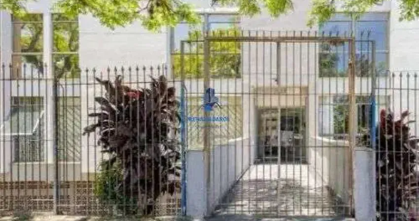 APARTAMENTO LOCALIZADO NO BAIRRO REBOUÇAS - Apartamento 4 quartos (1 suíte) com varanda e 2 vagas no Rebouças – Financiável com FGTS