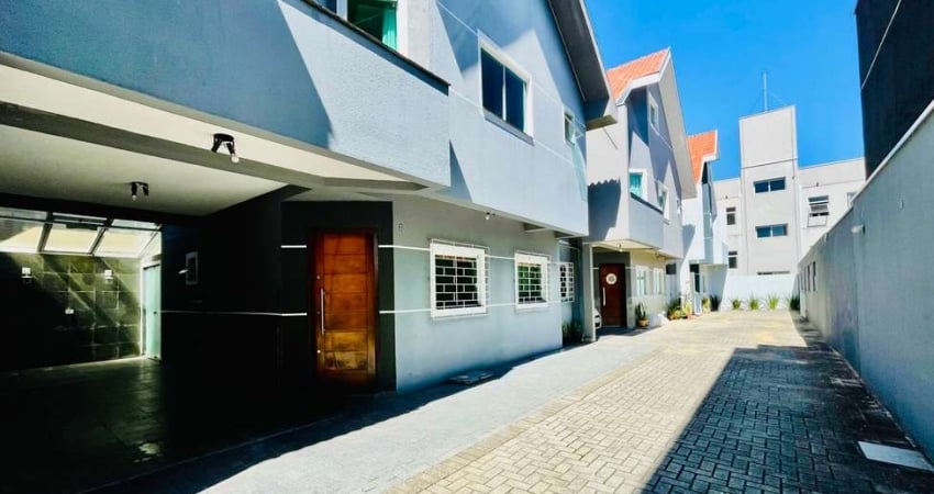 SOBRADO EM CONDOMÍNIO FEHCADO NO BAIRRO NOVO MUNDO - VENDE-SE LINDO SOBRADO SEME MOBILIADO COM  ÁTICO E  3 DORMITÓRIOS E UM SUITE NO BAIRRO NOVO MUNDO, CURITIBA, PARANÁ