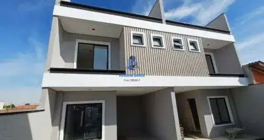 Sobrado Triplex 3 Quartos com Terraço Privativo no Sítio Cercado – Condomínio Fechado, Financiável, Aceita FGTS