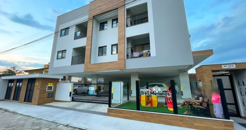 Apartamento com 2 quartos para alugar em Universitários, Biguaçu 