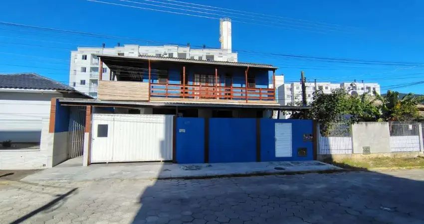 Casa à venda em Rio Caveiras, Biguaçu 