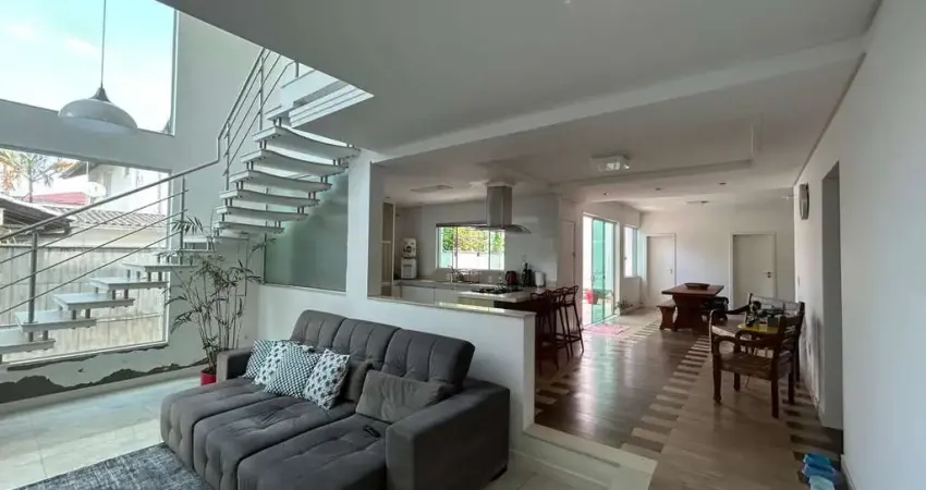 Casa com 4 quartos à venda na Praia Comprida, São José