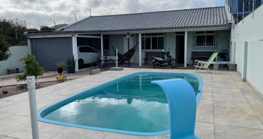 Casa com 3 quartos à venda no Centro, Biguaçu 