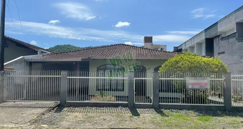 Casa com 3 quartos à venda na Rua Samuel Figueredo, Itinga, Joinville