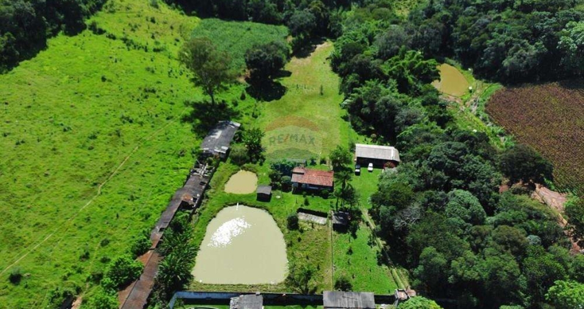 CASA  CAMPO COM 180 M2 , TERRENO com 9400 M2 com duas casas e tanque de peixe