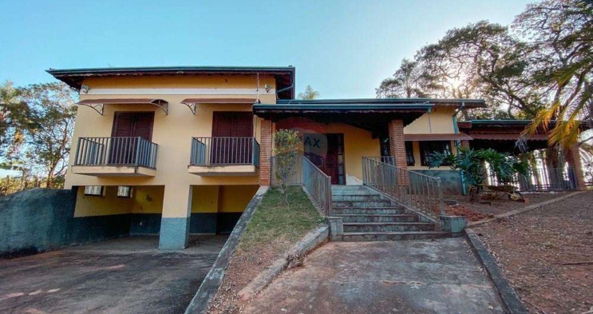 Refúgio dos Sonhos na Natureza – Casa Mobiliada com Vista para as Montanhas