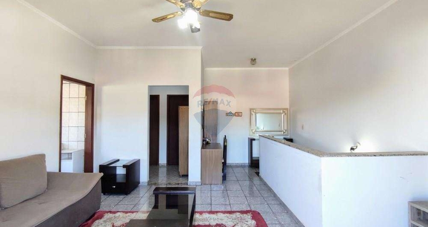 Casa sobrado com salão comercial à Venda no Bairro Nova Jaguariúna, em Jaguariúna por R$ 495.000,00